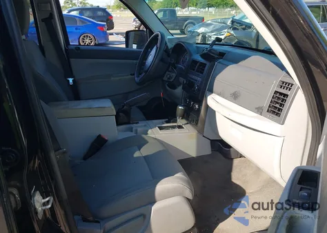 2008 Jeep Liberty Sport from USA, damaged, VIN 1J8GN28K28W132115